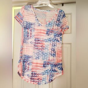 MUDD Juniors medium pop over tee